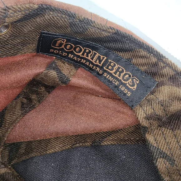 Goorin Brothers×Grenadier Hat With Vintage Tension Style Latch. - Picture 1 of 7